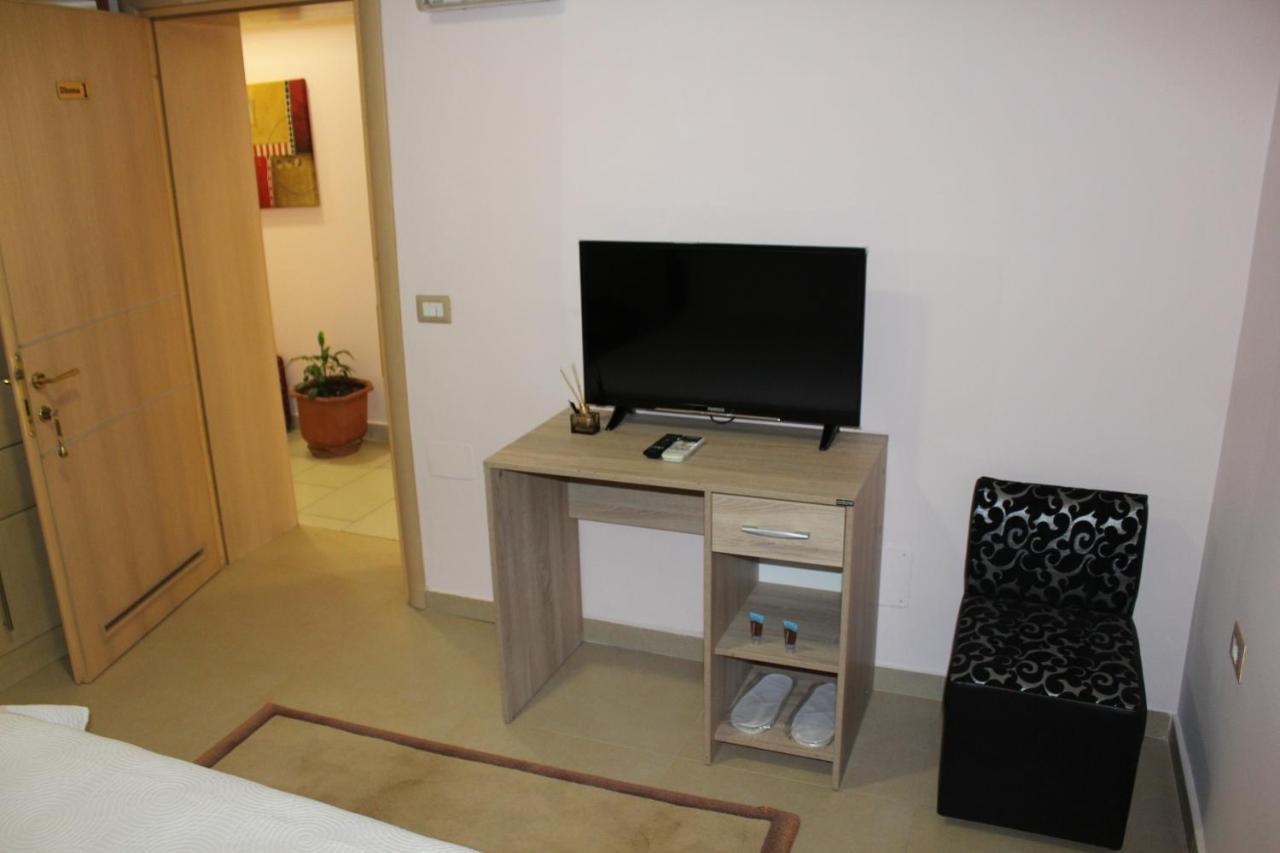 Hotel Piemonte Tirana Zewnętrze zdjęcie