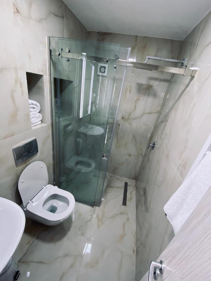 Hotel Piemonte Tirana Zewnętrze zdjęcie