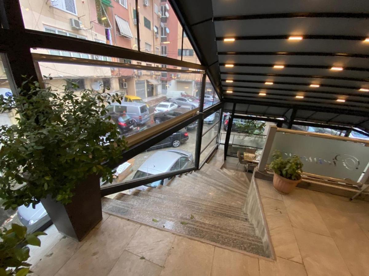 Hotel Piemonte Tirana Zewnętrze zdjęcie